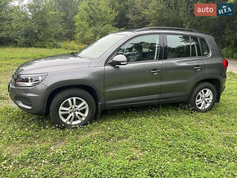 Внедорожник / Кроссовер Volkswagen Tiguan 2016 в Киеве