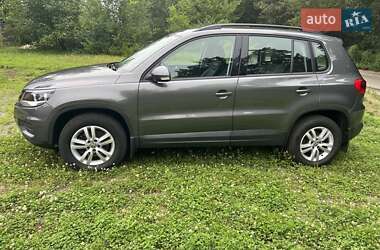 Внедорожник / Кроссовер Volkswagen Tiguan 2016 в 