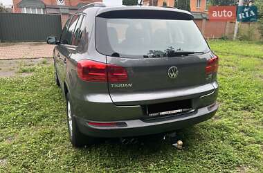 Внедорожник / Кроссовер Volkswagen Tiguan 2016 в 