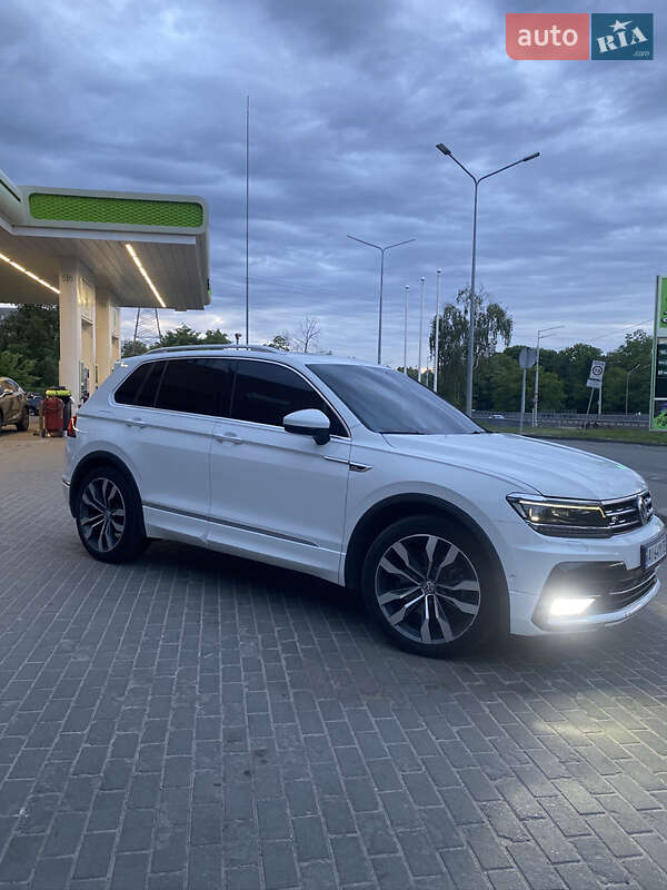 Внедорожник / Кроссовер Volkswagen Tiguan 2017 в Киеве