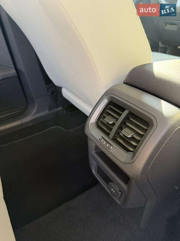 Внедорожник / Кроссовер Volkswagen Tiguan 2019 в Львове