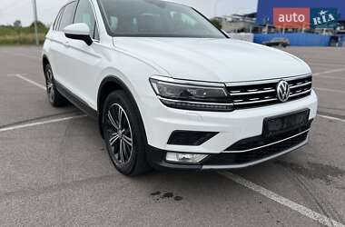 Внедорожник / Кроссовер Volkswagen Tiguan 2016 в Ровно