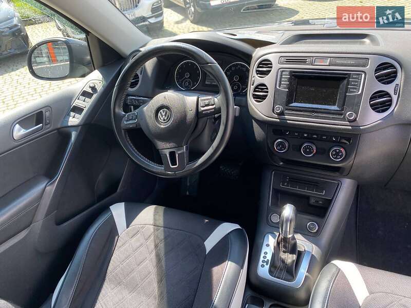 Внедорожник / Кроссовер Volkswagen Tiguan 2016 в Львове