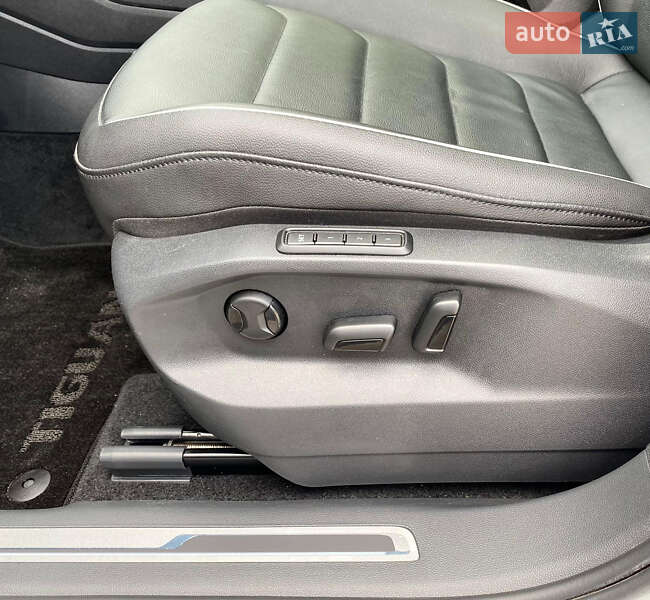 Внедорожник / Кроссовер Volkswagen Tiguan 2022 в Ровно