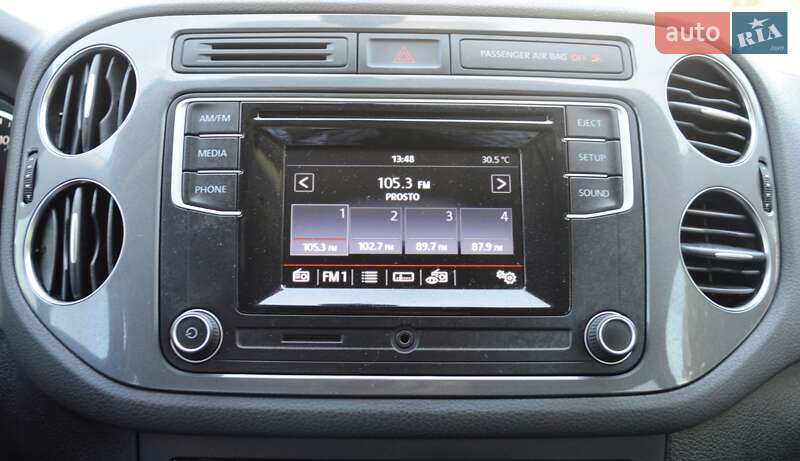 Позашляховик / Кросовер Volkswagen Tiguan 2016 в Одесі