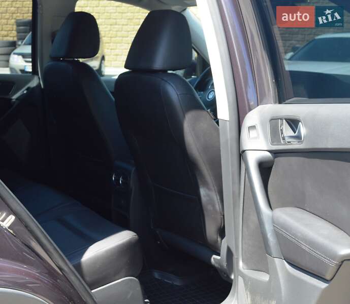 Позашляховик / Кросовер Volkswagen Tiguan 2016 в Одесі