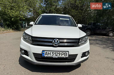 Внедорожник / Кроссовер Volkswagen Tiguan 2015 в Славянске