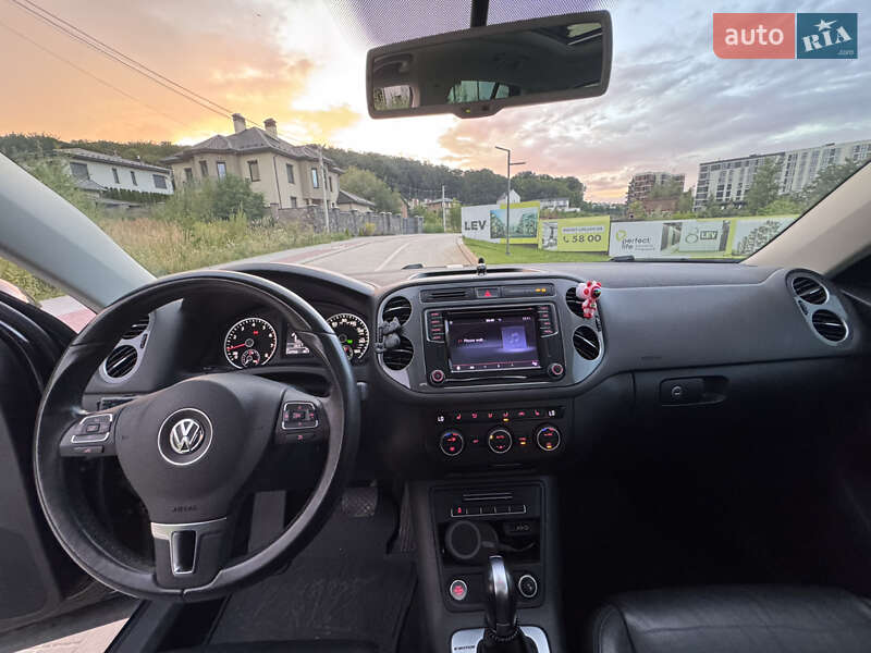 Внедорожник / Кроссовер Volkswagen Tiguan 2017 в Винниках