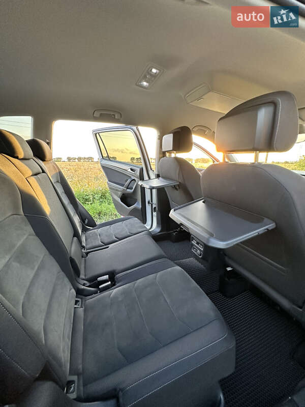 Внедорожник / Кроссовер Volkswagen Tiguan 2019 в Староконстантинове