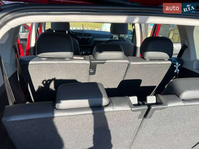 Внедорожник / Кроссовер Volkswagen Tiguan 2017 в Чернигове