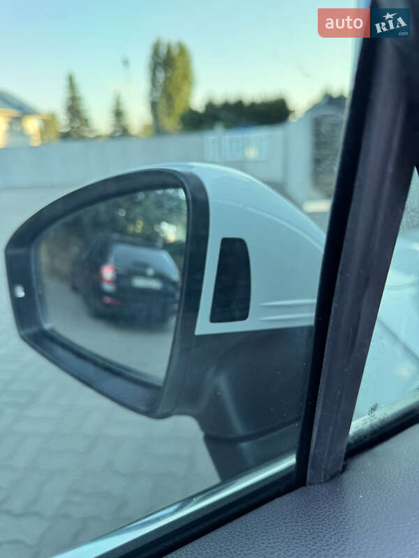 Внедорожник / Кроссовер Volkswagen Tiguan 2017 в Луцке