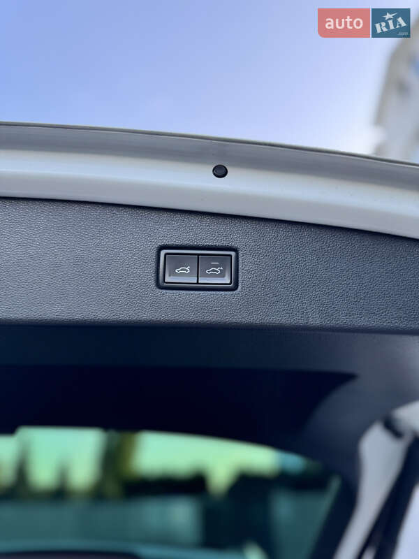 Внедорожник / Кроссовер Volkswagen Tiguan 2017 в Луцке