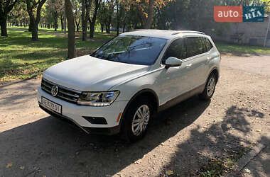 Внедорожник / Кроссовер Volkswagen Tiguan 2019 в Киеве