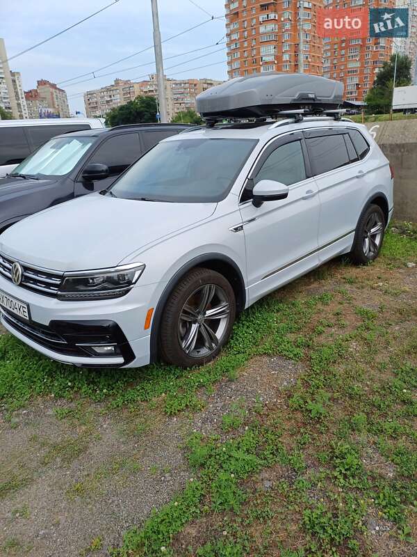 Позашляховик / Кросовер Volkswagen Tiguan 2018 в Києві фото 4 Позашляховик / Кросовер Volkswagen Tiguan 2018 в Києві