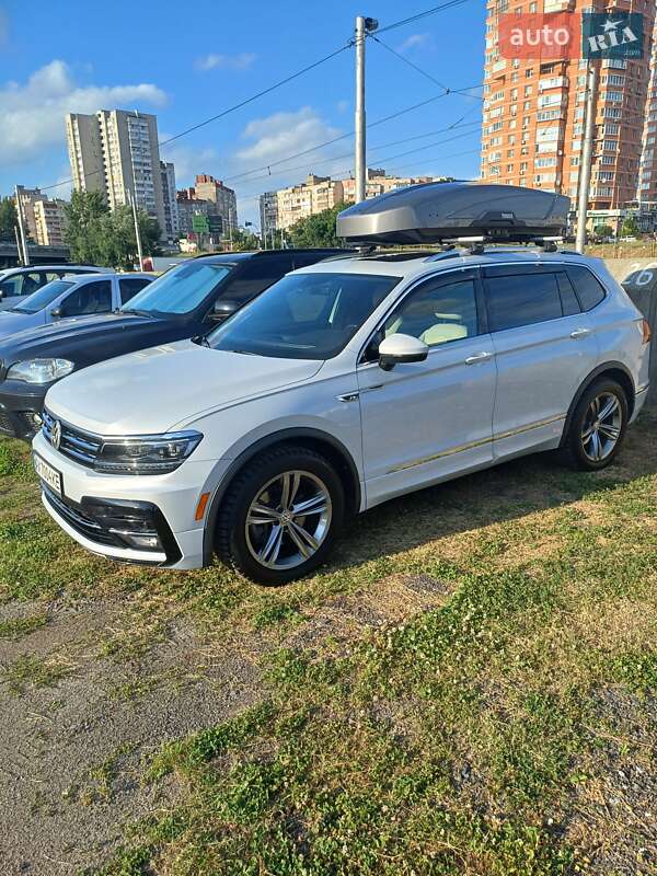 Позашляховик / Кросовер Volkswagen Tiguan 2018 в Києві фото 11 Позашляховик / Кросовер Volkswagen Tiguan 2018 в Києві