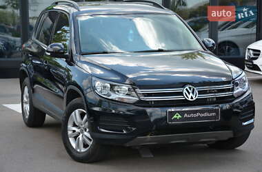 Позашляховик / Кросовер Volkswagen Tiguan 2016 в Києві