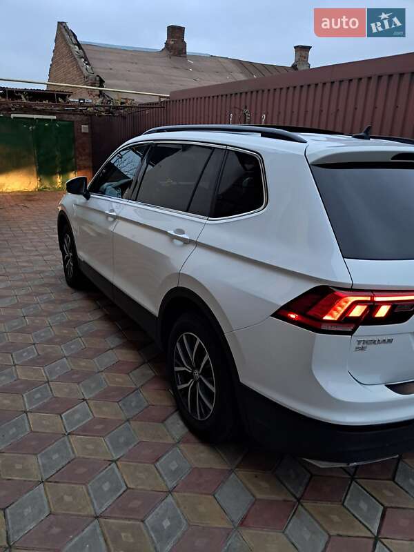Внедорожник / Кроссовер Volkswagen Tiguan 2018 в Кропивницком