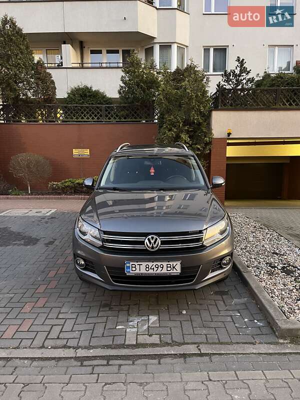 Внедорожник / Кроссовер Volkswagen Tiguan 2013 в Ровно
