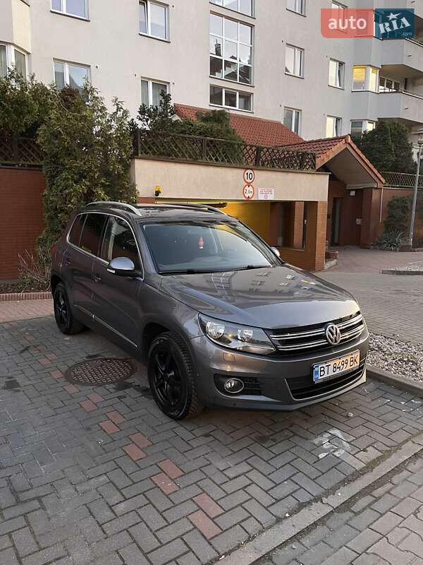 Внедорожник / Кроссовер Volkswagen Tiguan 2013 в Ровно