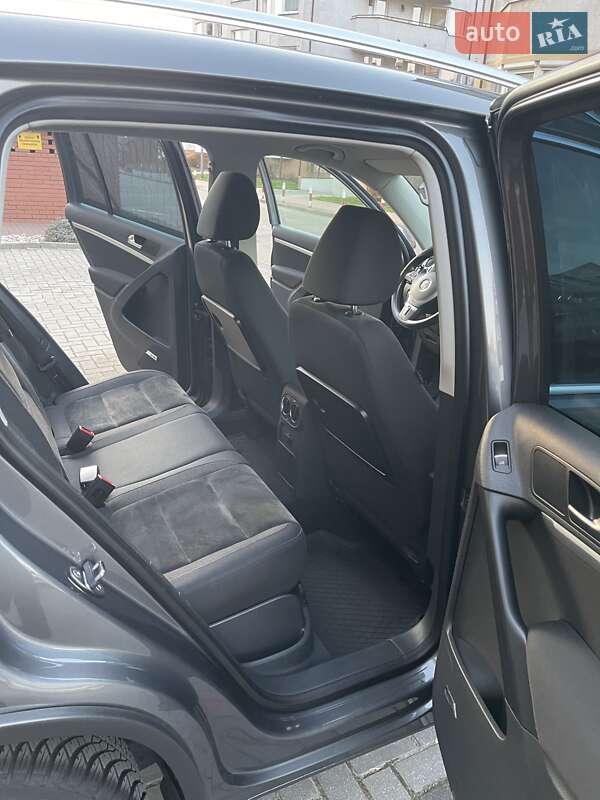 Внедорожник / Кроссовер Volkswagen Tiguan 2013 в Ровно