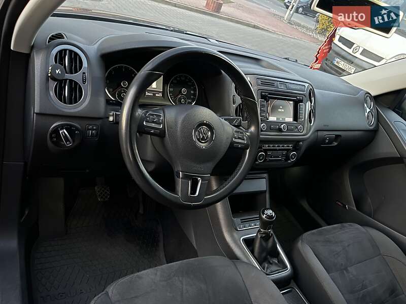 Внедорожник / Кроссовер Volkswagen Tiguan 2013 в Ровно