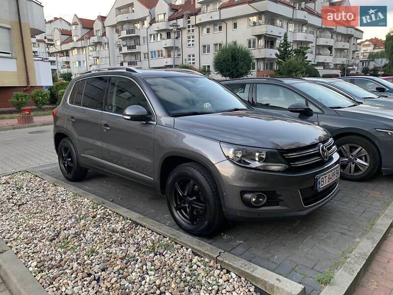 Внедорожник / Кроссовер Volkswagen Tiguan 2013 в Ровно