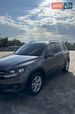 Внедорожник / Кроссовер Volkswagen Tiguan 2017 в Харькове