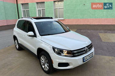 Внедорожник / Кроссовер Volkswagen Tiguan 2017 в Житомире