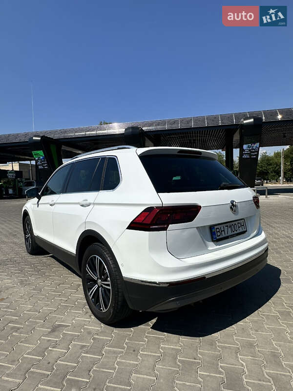 Внедорожник / Кроссовер Volkswagen Tiguan 2020 в Одессе
