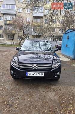 Внедорожник / Кроссовер Volkswagen Tiguan 2016 в Полтаве