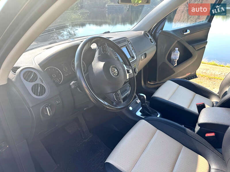 Внедорожник / Кроссовер Volkswagen Tiguan 2017 в Киеве