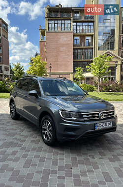 Позашляховик / Кросовер Volkswagen Tiguan 2020 в Харкові