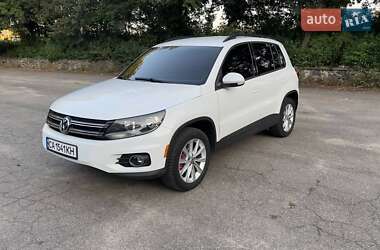 Внедорожник / Кроссовер Volkswagen Tiguan 2015 в Корсуне-Шевченковском