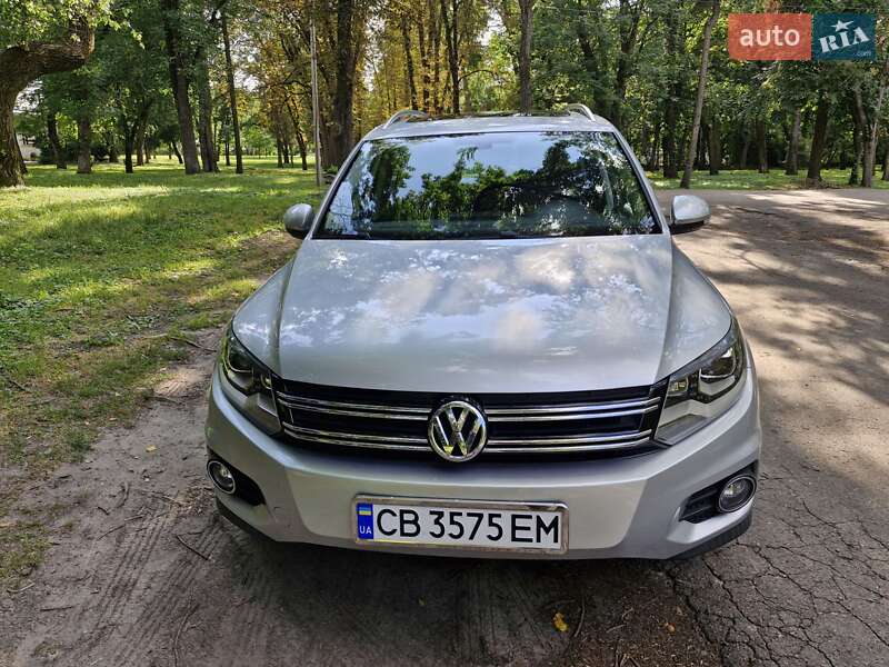 Внедорожник / Кроссовер Volkswagen Tiguan 2016 в Чернигове