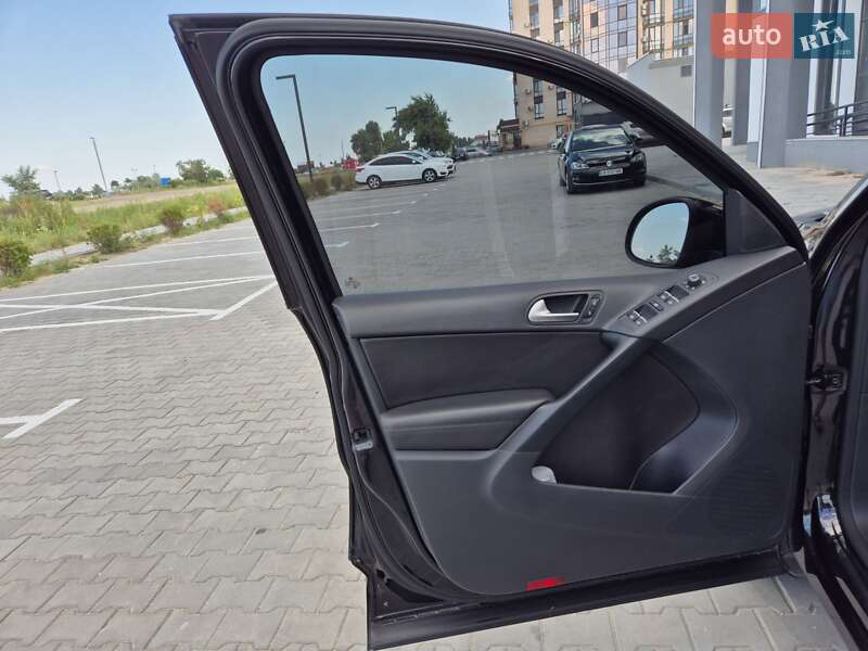 Внедорожник / Кроссовер Volkswagen Tiguan 2017 в Черкассах