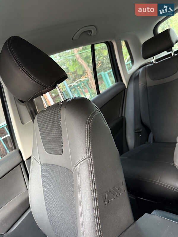 Внедорожник / Кроссовер Volkswagen Tiguan 2015 в Кривом Роге