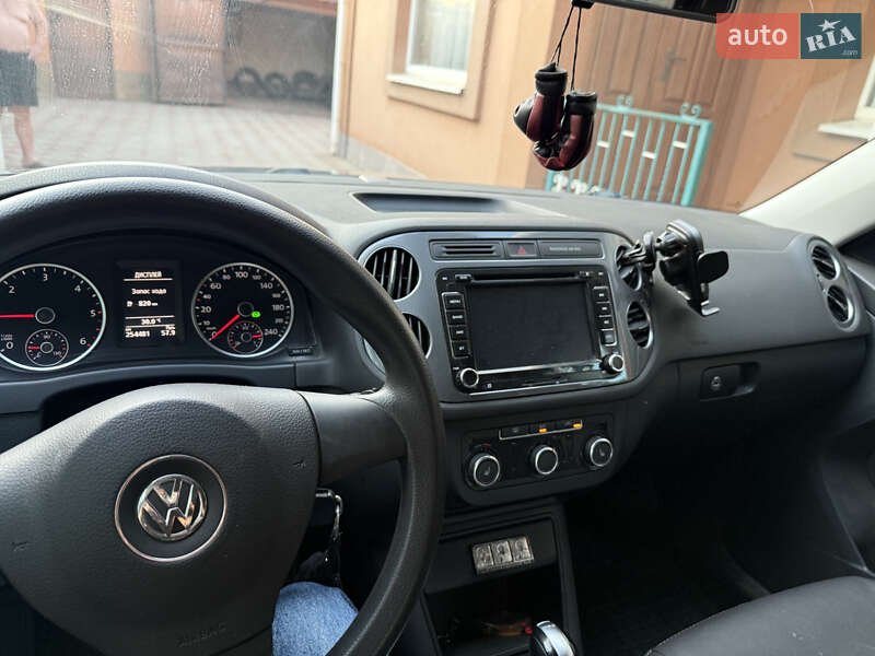Внедорожник / Кроссовер Volkswagen Tiguan 2015 в Кривом Роге
