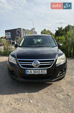 Внедорожник / Кроссовер Volkswagen Tiguan 2010 в Вышгороде