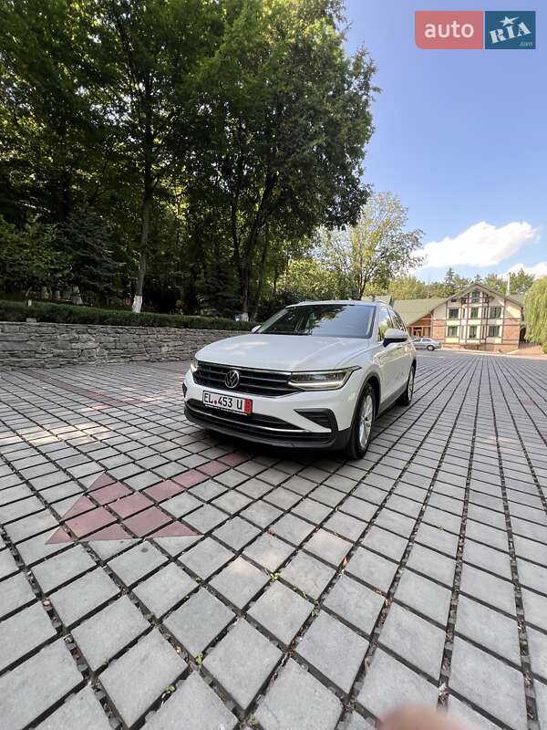 Внедорожник / Кроссовер Volkswagen Tiguan 2021 в Тернополе