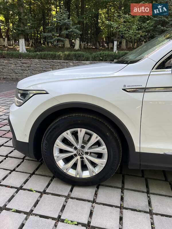 Внедорожник / Кроссовер Volkswagen Tiguan 2021 в Тернополе