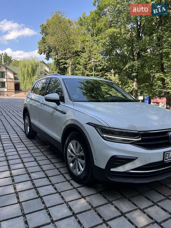 Внедорожник / Кроссовер Volkswagen Tiguan 2021 в Тернополе