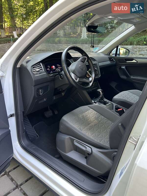Внедорожник / Кроссовер Volkswagen Tiguan 2021 в Тернополе