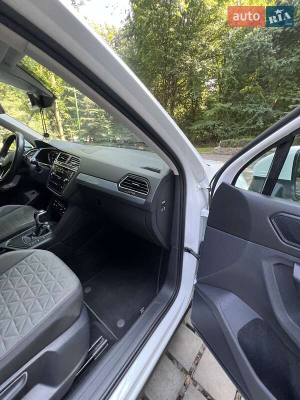 Внедорожник / Кроссовер Volkswagen Tiguan 2021 в Тернополе