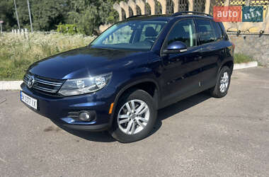 Внедорожник / Кроссовер Volkswagen Tiguan 2015 в Ровно