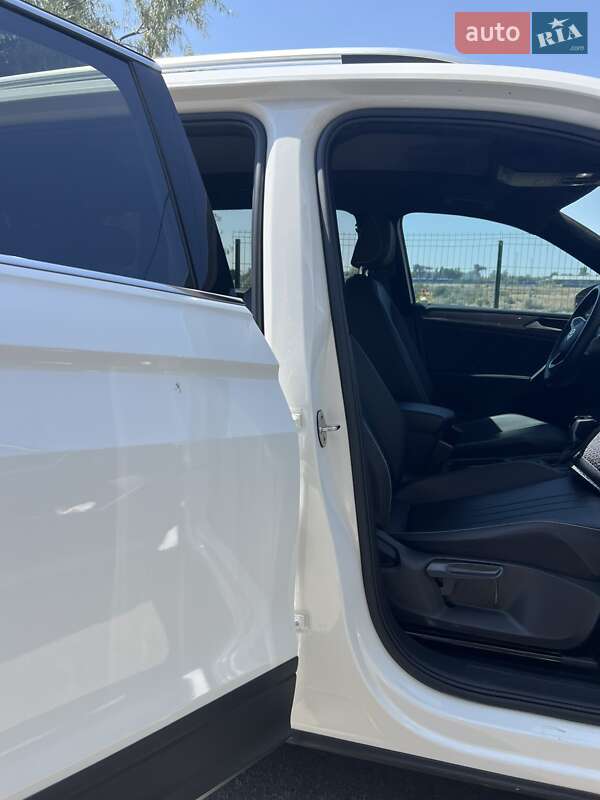 Внедорожник / Кроссовер Volkswagen Tiguan 2022 в Одессе фото 16 Внедорожник / Кроссовер Volkswagen Tiguan 2022 в Одессе