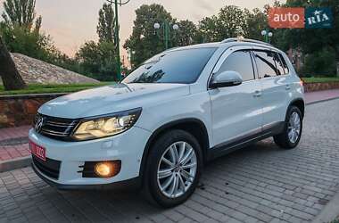 Внедорожник / Кроссовер Volkswagen Tiguan 2014 в Могилев-Подольске