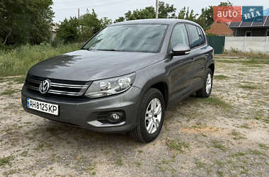 Позашляховик / Кросовер Volkswagen Tiguan 2012 в Харкові