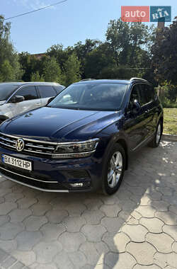 Позашляховик / Кросовер Volkswagen Tiguan 2020 в Кам'янець-Подільському