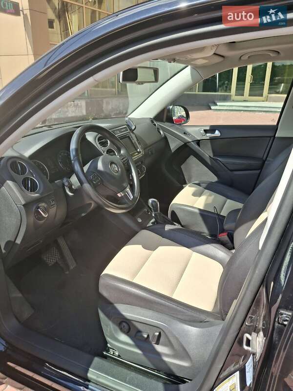 Внедорожник / Кроссовер Volkswagen Tiguan 2017 в Харькове