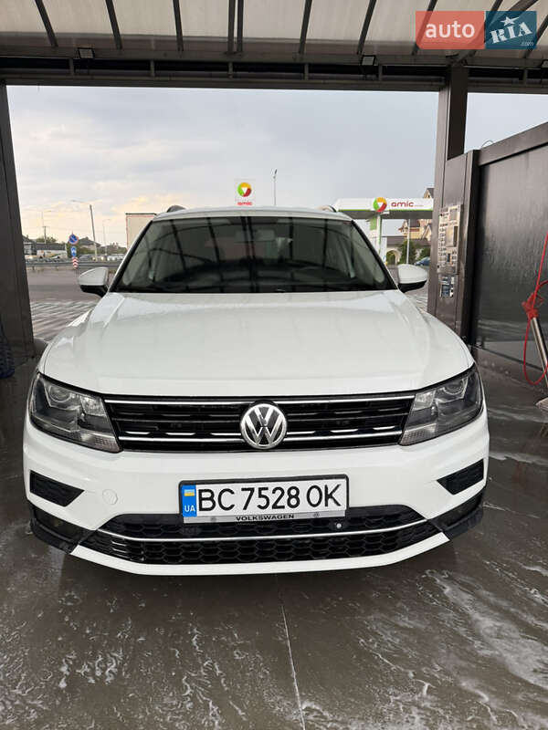 Внедорожник / Кроссовер Volkswagen Tiguan 2019 в Львове